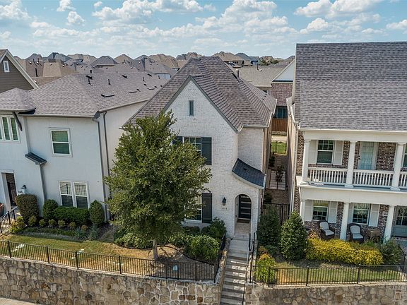 2nd image of 844 Timothy Dr
