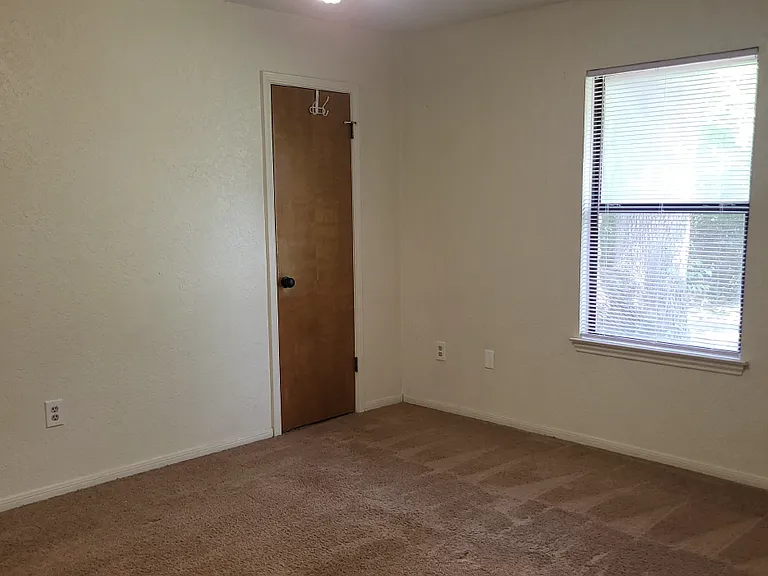 106 Saddle Dr — Photo 5