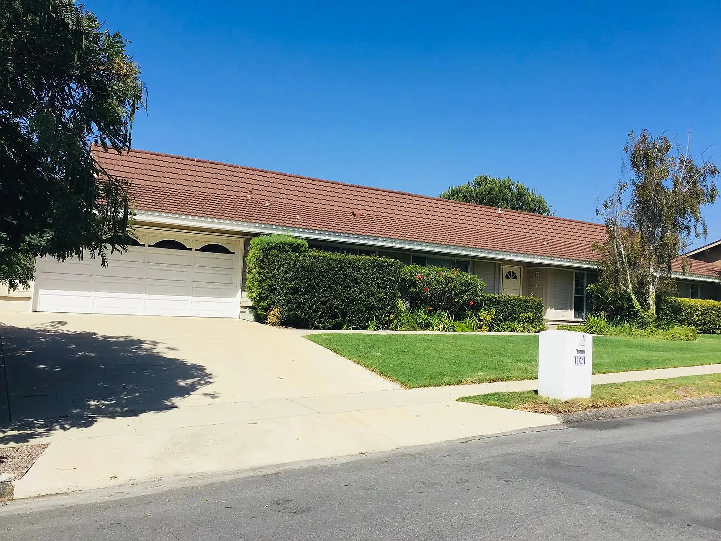 Panoramic views from 4 bedroom in Camarillo! — Photo 3