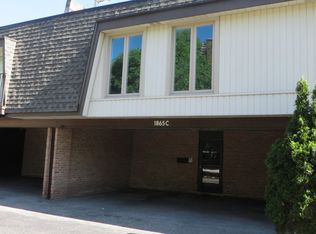1865 Tanglewood Dr APT C, Glenview, IL 60025