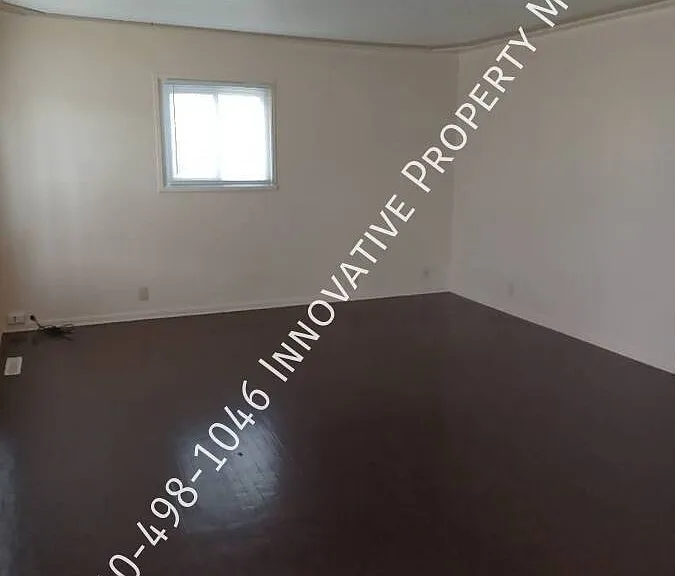 2829 Plainfield Ave — Photo 5