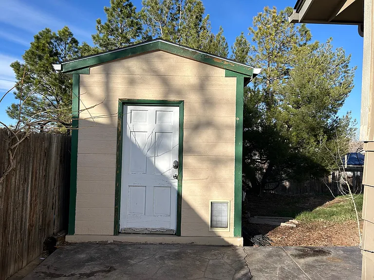 283 Maximus Dr — Photo 22