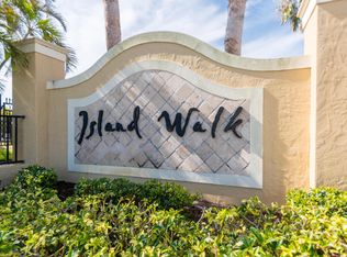 735 Lanai Cir APT 101, Indian Harbour Beach, FL 32937