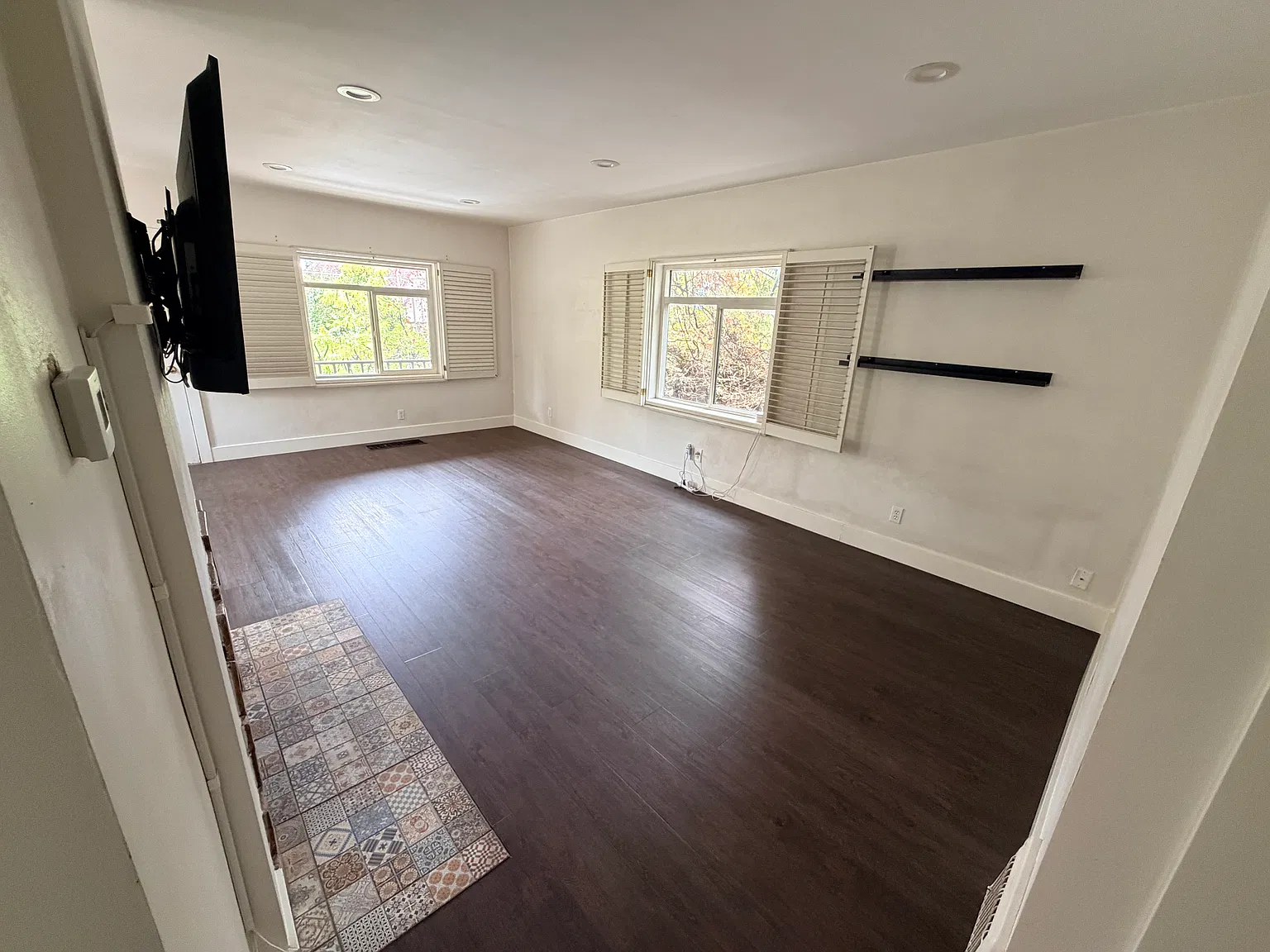 3 bed, 2502 sqft, $3,200 — Photo 4
