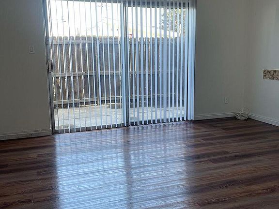 5th image of 633 E 97th St APT 8