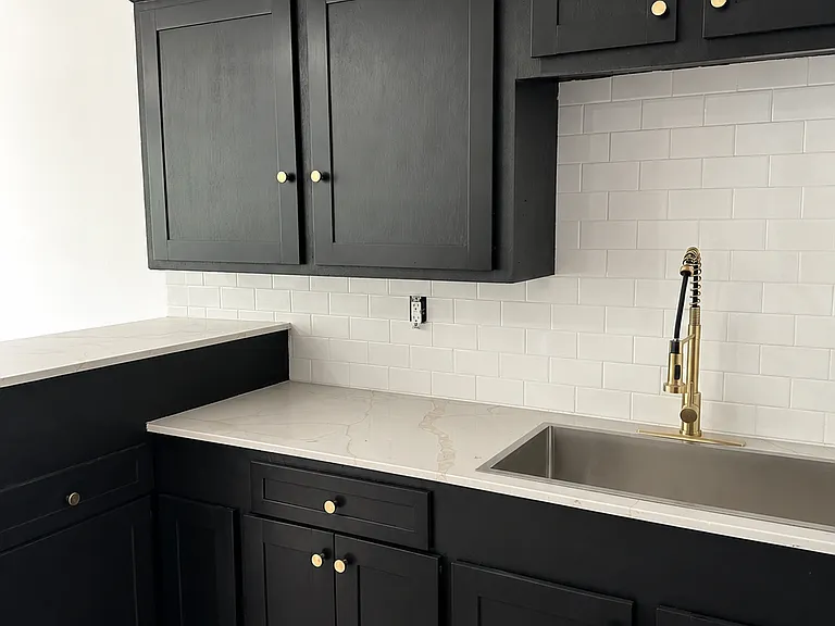 2712 Oakcliff St #4 — Photo 8
