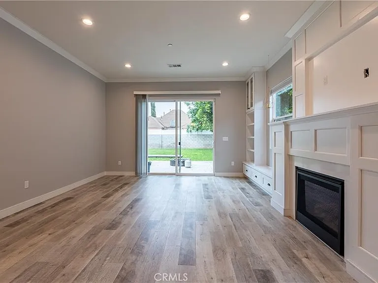 6940 Peach Ave — Photo 22