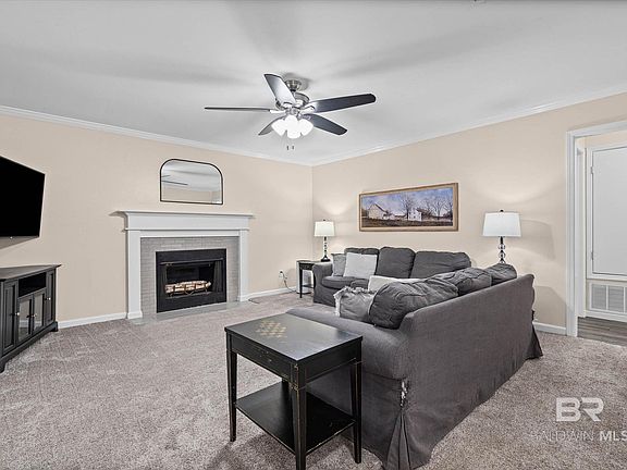 2nd image of 309 Straford Cir S