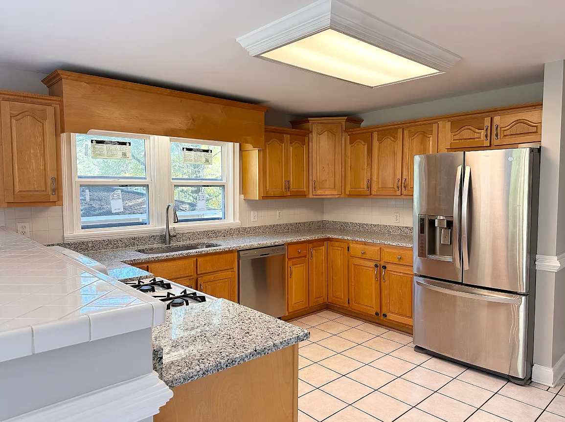 2 bed, 1106 sqft, $1,640 — Photo 4