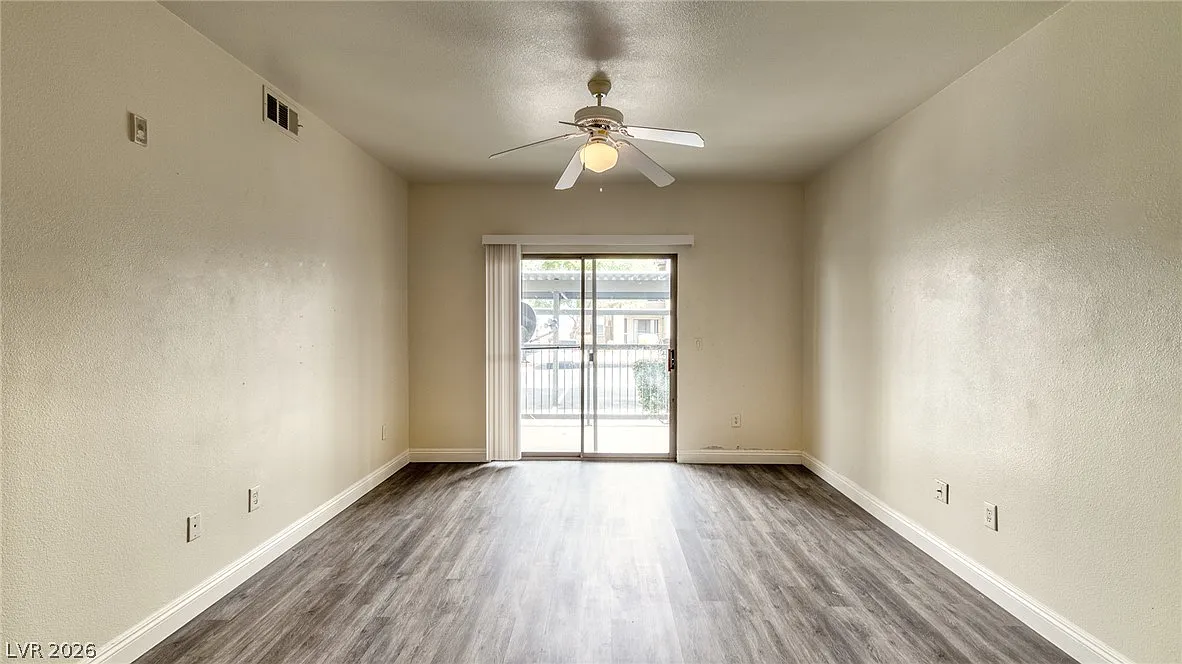 1 bed, 1.0 bath, 690 sqft, $1,150 — Photo 2