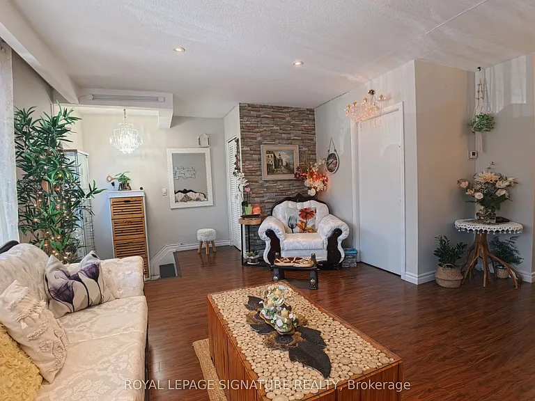 3471 The Credit Woodlands #UPPER — Photo 4