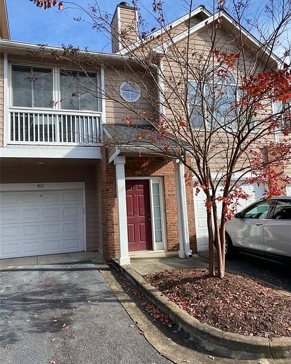 1st image of 909 Vinings Forest Ln #909