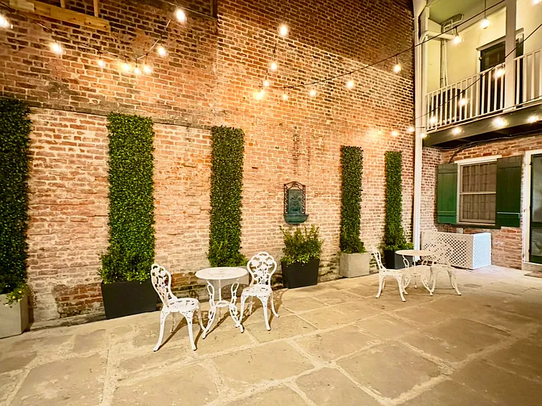 818 Bourbon St #1 — Photo 8