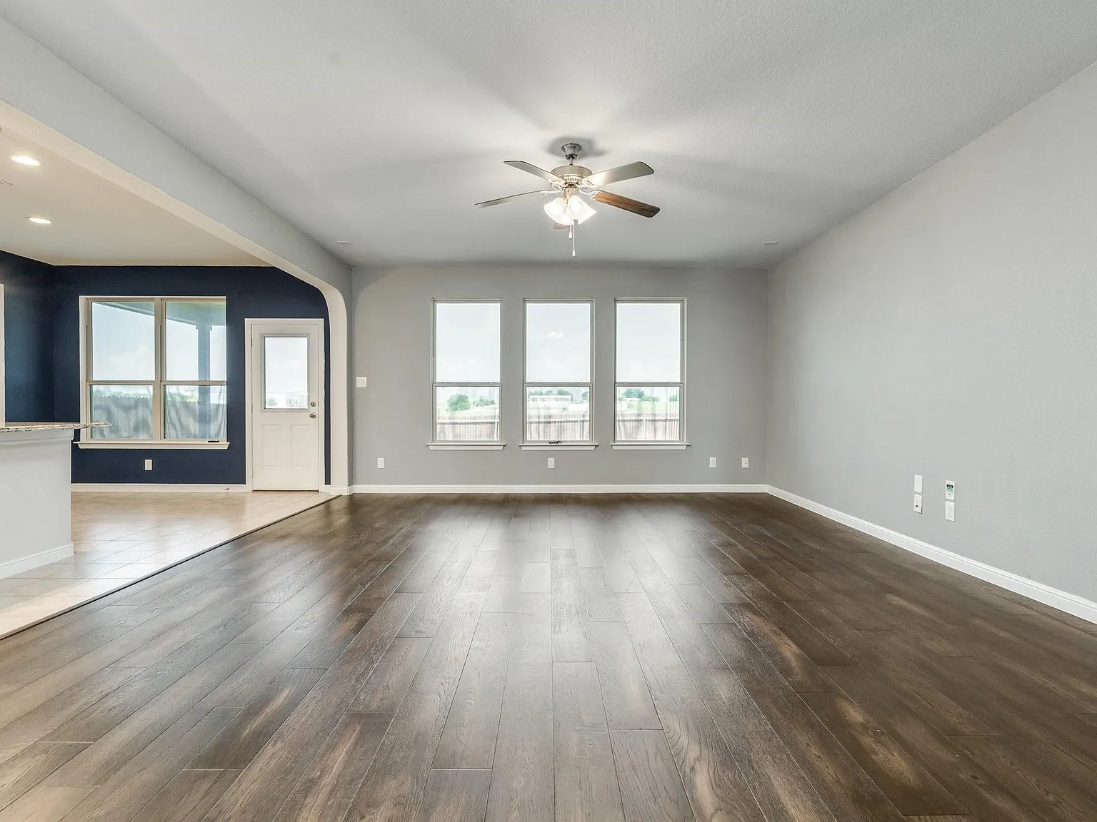 3 bed, 1676 sqft, $2,350 — Photo 3