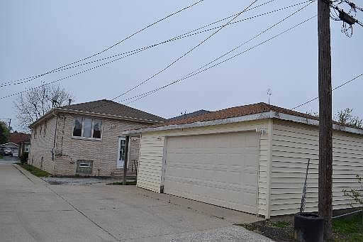 3rd image of 14413 S Sherman Ave