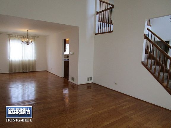 2nd image of 935 Aster Ct