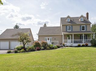 1611 Parkhill Rd W, Cavan Monaghan, ON K9J 0E5