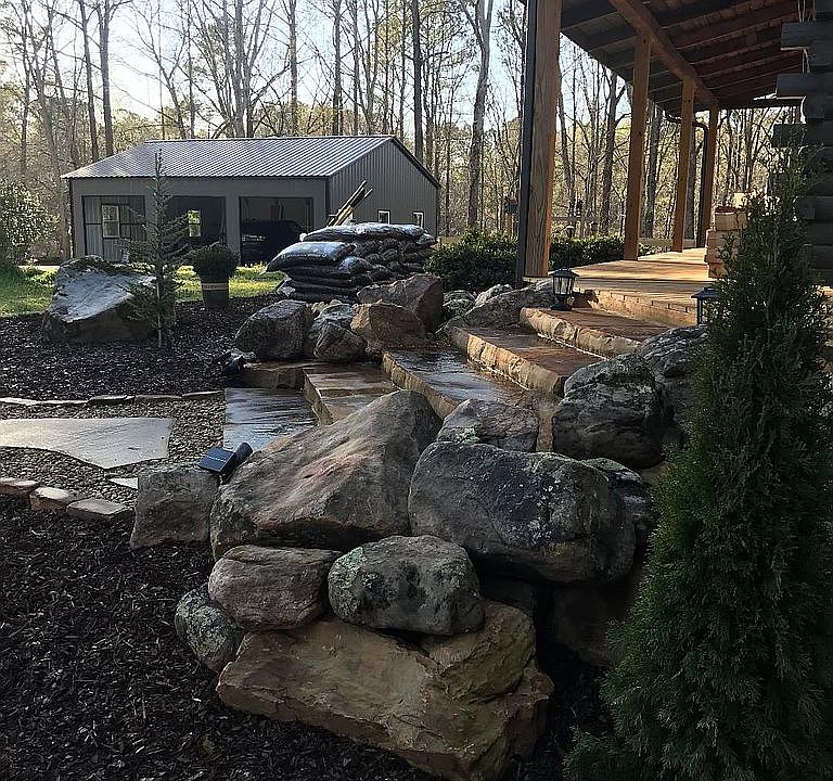 2nd image of 5220 Oak Grove Cir