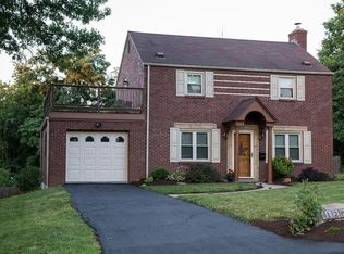 126 Arla Dr, Pittsburgh, PA 15220