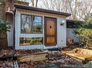 356 Rock Rimmon Rd, Stamford, CT 06903