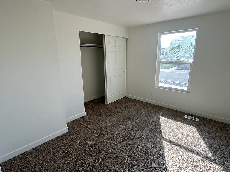 280 N New Star Dr — Photo 11