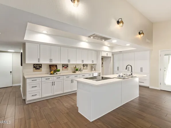 5609 W MORTEN Avenue, Glendale, AZ 85301