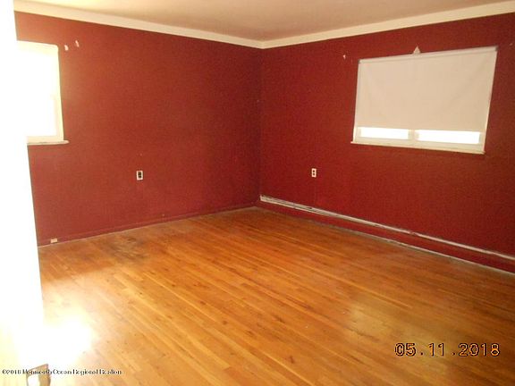 5th image of 2123 Yorktowne Blvd