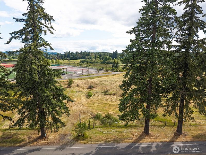 3rd image of 14711 State Route- 510 SE