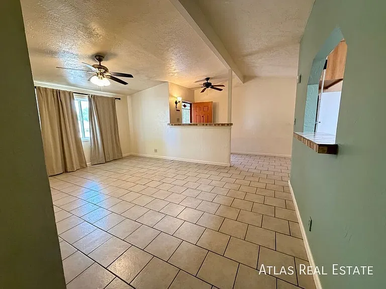 1932 S Campbell Ave — Photo 29
