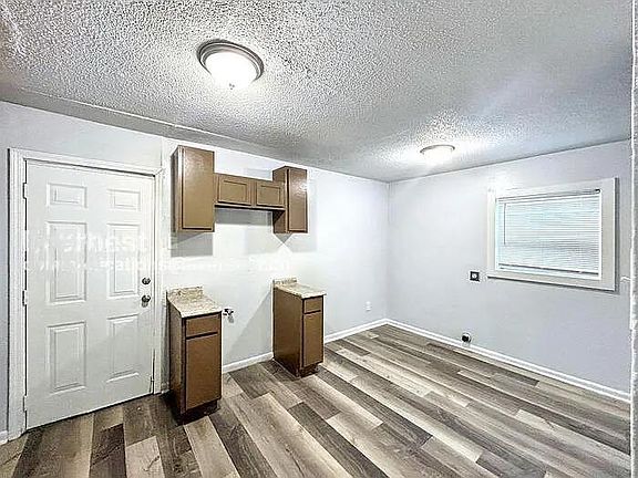 3rd image of 4620 Sunnybrook Dr