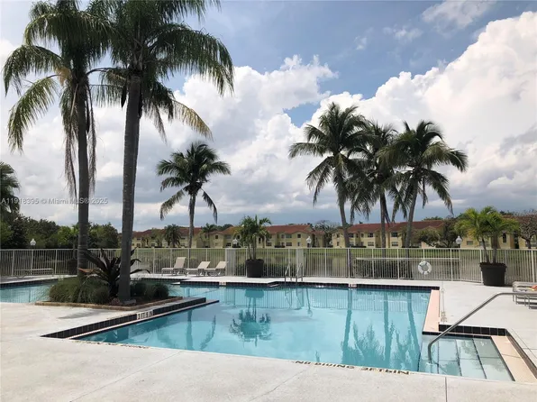 12430 Vista Isles Dr, Fort Lauderdale, FL