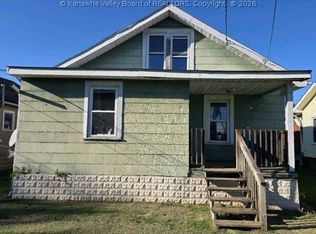 2016 16th St, Parkersburg, WV 26101