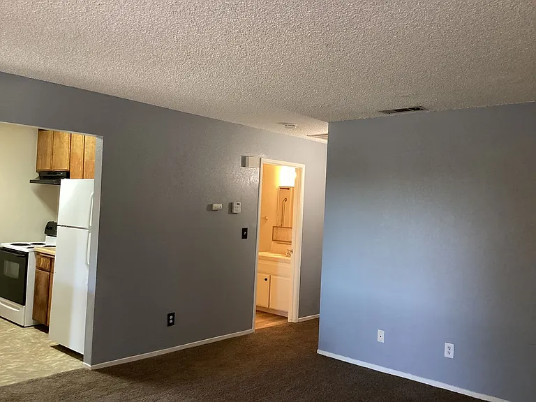 563 W Alamos Ave #A — Photo 5