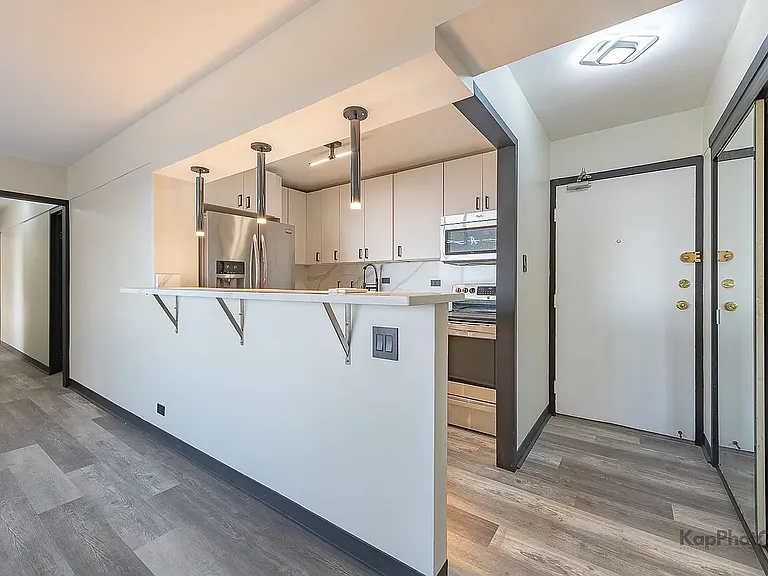 7337 S South Shore Dr #902 — Photo 3