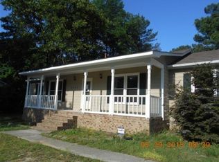 2082 Lothbury Dr, Fayetteville, NC 28304