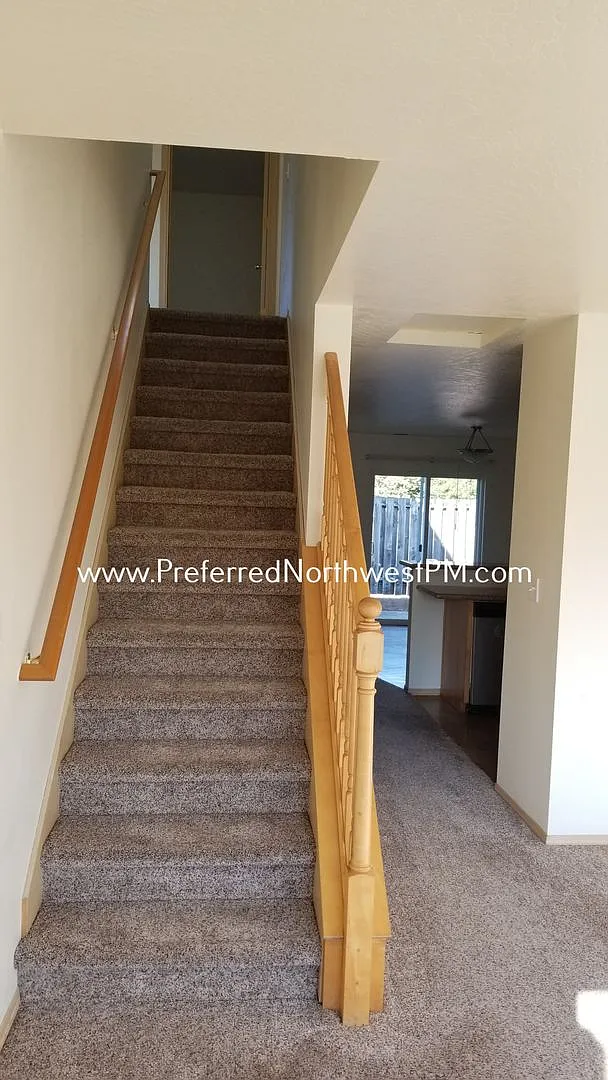 Junction City Row House — Photo 3