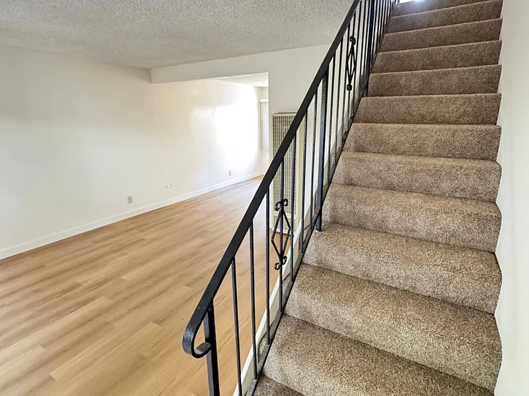 730 S Chapel Ave — Photo 8