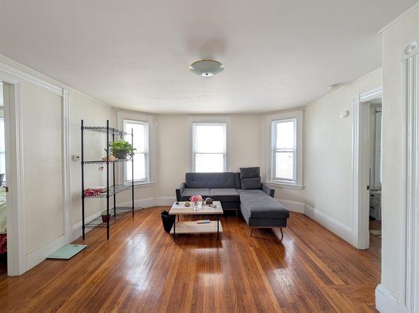 20-22 Wilson Ave