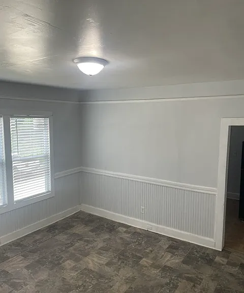 222 E Bell St — Photo 8