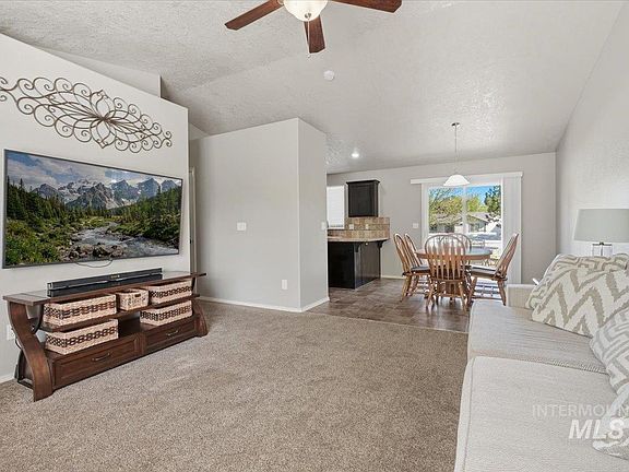 4th image of 344 W Farmall Way