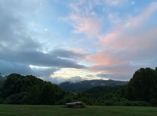 524 Lorie Valley Dr, Pennington Gap, VA 24277