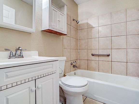 4th image of 6508 La Grange Dr
