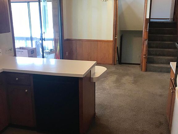 5th image of 900 Oakhurst Ave NW