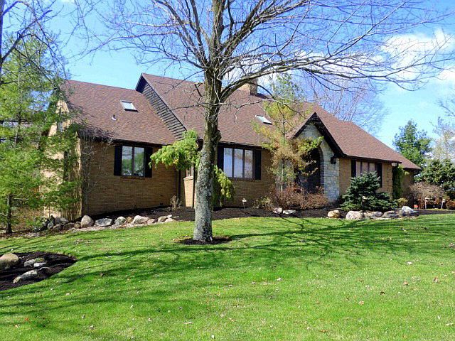 1st image of 2725 Cummins Hill Dr