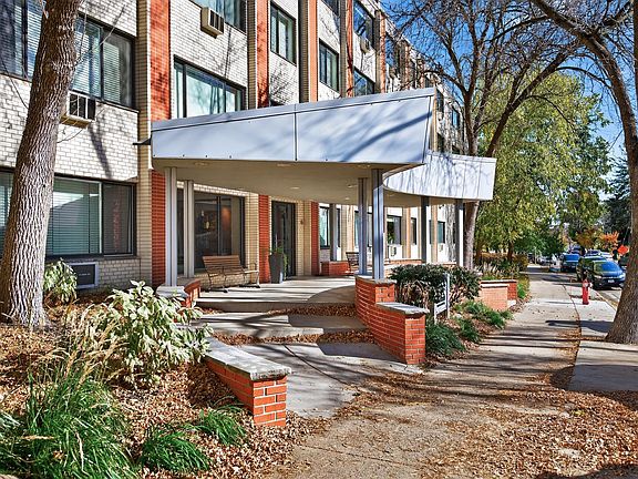 2nd image of 2700 W 44th St APT 104