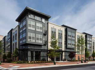 815 Pershing Dr APT 319, Silver Spring, MD 20910