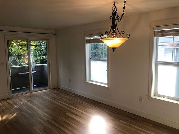 4th image of 2646 NW 56th St Unit D