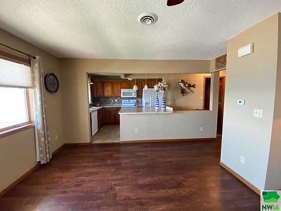 4th image of 815 E Lakeshore Dr Unit 3