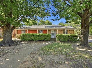 1214 Glasgow Dr, Sherman, TX 75092