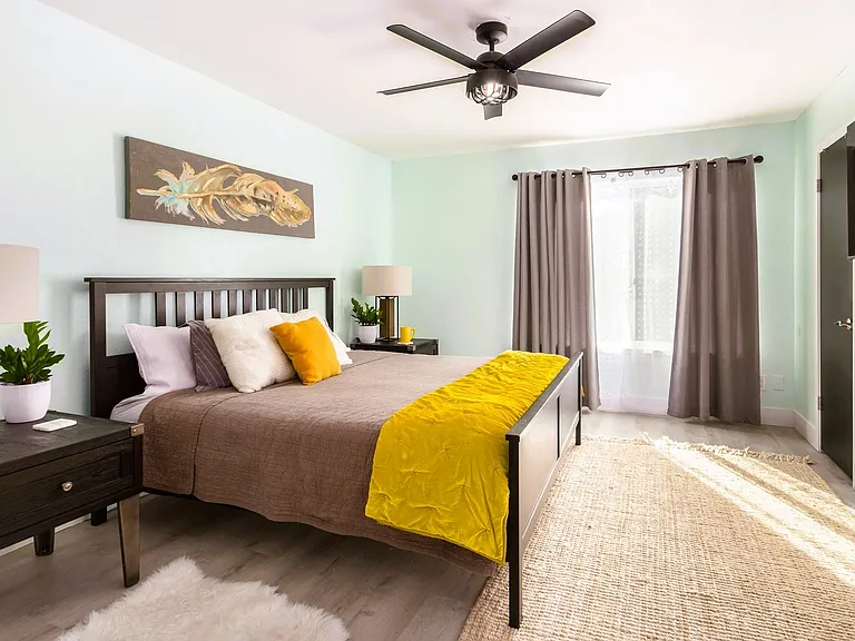 3025 E Hampton Cir — Photo 3